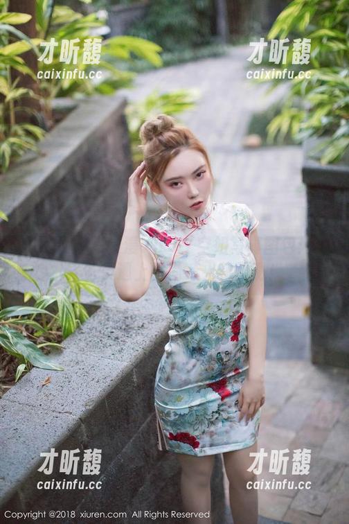 秀人网-陈雅漫VICKY 秀人网 - 陈雅漫VICKY空姐写真图包:当乘务员遇上时尚,火花四溅!