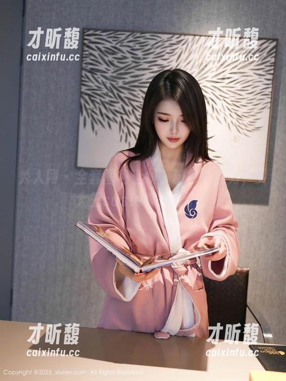 秀人网-雯大王susie 秀人网 - 全套图包上线,粉色的魔力,雯大王susie真是绝了!