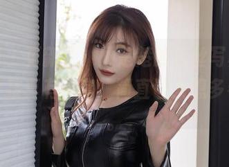 秀人网 – 更新了！顾楚楚的白丝写真集，这个女孩真有一套，简直让人想多看几遍。