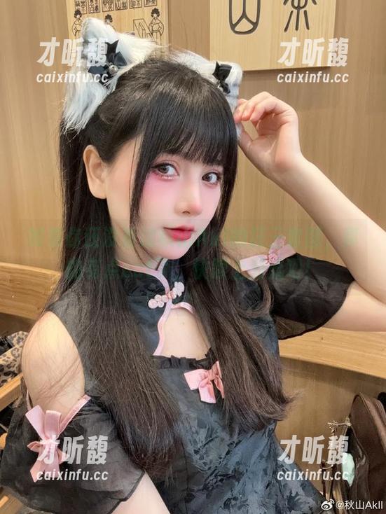 如果你还没看过秋山AkI的狂三套图，真的有点out了，快跟上潮流吧！