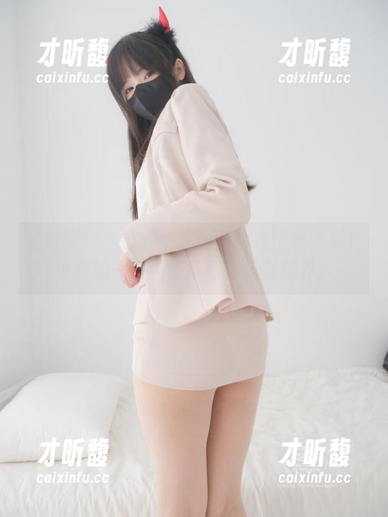 紧急企划-小恩 紧急企划 - 谁说体操服只能在比赛上见?小恩的美图免费给你开启新视界!