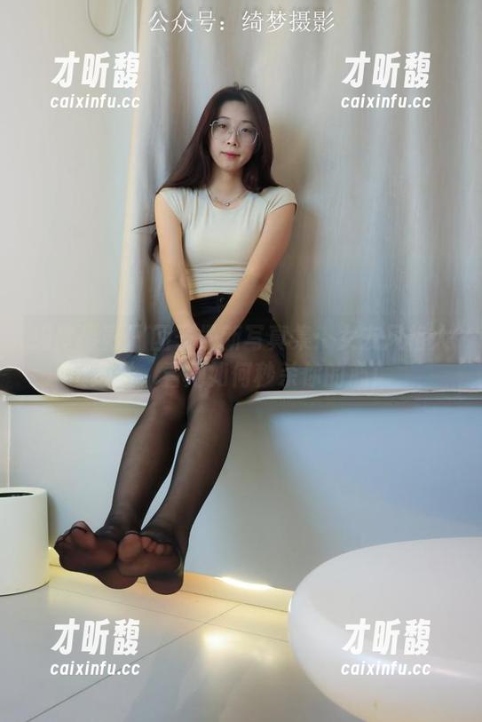 绮梦摄影-团子 绮梦摄影 - 团子最新写真集:女友风格大放送,看她如何秒杀你的心!