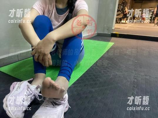 微密圈 - 看了若若老师的吊带写真，才明白“免费”都是相对的，心痒痒的感觉。