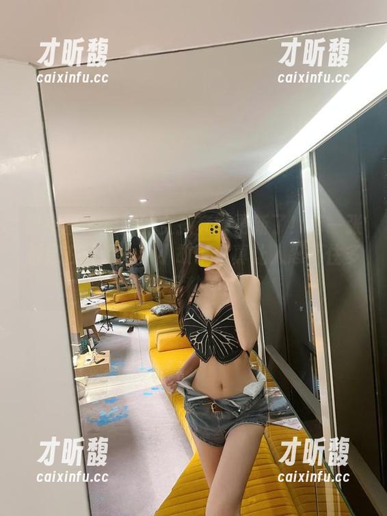葛征 微密圈 - 葛征的女孩套图更新了!每一张都像在诉说一个小故事,真让人忍不住多想几秒钟!