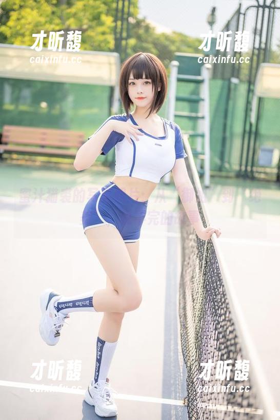 蜜汁猫裘 蜜汁猫裘的写真照片:从“御姐”到“绝美”,说不完的故事