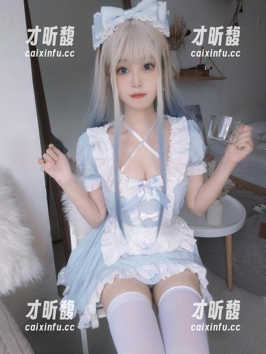 蜜汁猫裘 看!蜜汁猫裘与奢香夫人的原图,竟然没有狗粮的逻辑!