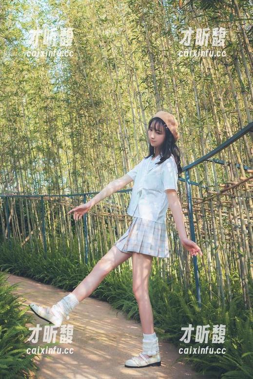 西瓜少女 图包精选:西瓜少女与死库水的有趣碰撞,水花四溅!