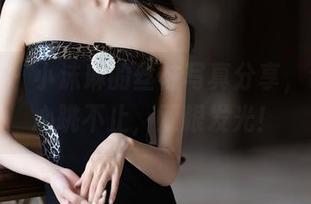 语画界 – 小沫琳的丝袜写真分享，让你的心跳不止，双眼发光！