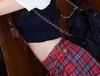 语画界 – “顾桥楠穿上水手服，一秒变身海洋女神！”图包吸引力满分，快来下载吧！