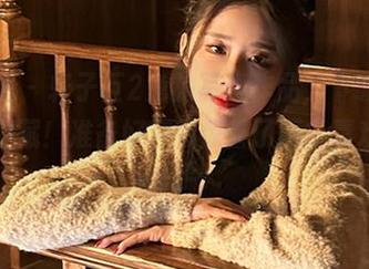 微密圈 – 轩子巨2兔的写真作品，下载就像打开宝藏！准备好迎接惊喜了吗？喜欢的请举手！