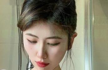 微密圈 – 原图瞩目，醇子小姨的开叉灰旗袍确实吸引眼球，只是那高腰设计，真是犹如一把双刃剑啊…