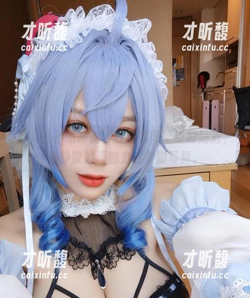 阿九从不咕咕 阿九从不咕咕的脚步声如同壁纸般贴近,静静散发着魅力的美脚写真。