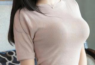 青豆客 – 朱赢Molly写真：腿型完美到让人想要多看几眼，不得不说的美腿！